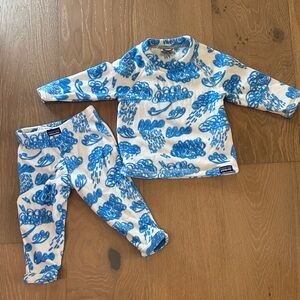 Patagonia Blue and White Baby Fleece